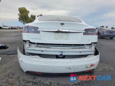 Zdjęcie 6 z 11 samochodu: 2016 TESLA MODEL S VIN:5YJSA1E11GF156251 - miniatura