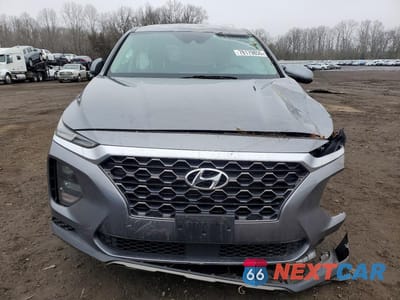 Piąte zdjęcie samochodu w środku: 2019 HYUNDAI SANTA FE SE 2.4L VIN:5NMS2CAD5KH124824 - miniatura