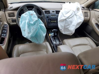 Zdjęcie 8 z 11 samochodu: 2002 HONDA ACCORD EX VIN:1HGCG165X2A009577 - miniatura
