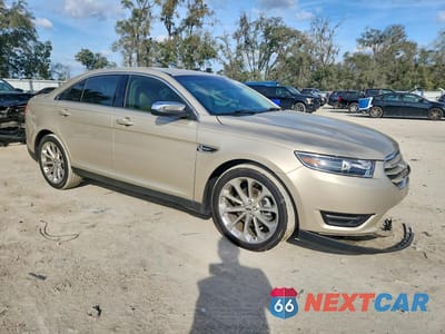 Czwarte zdjęcie samochodu z boku: 2018 FORD TAURUS LIMITED VIN:1FAHP2F85JG105218 - miniatura