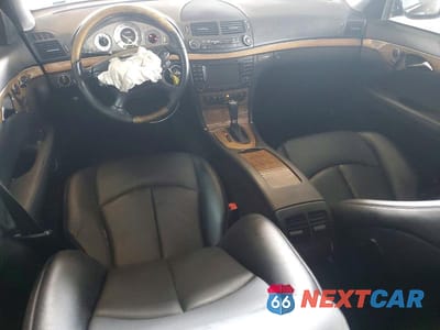 Zdjęcie 8 z 11 samochodu: 2008 MERCEDES-BENZ E 350 VIN:WDBUF56X98B309952 - miniatura