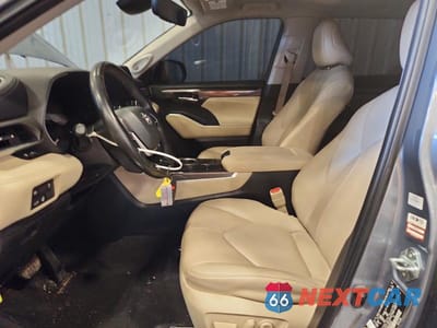 Zdjęcie 7 z 12 samochodu: 2023 TOYOTA HIGHLANDER LIMITED VIN:5TDKDRAH8PS043112 - miniatura