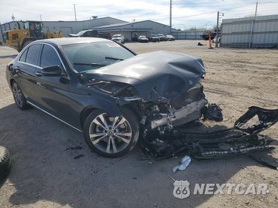 Czwarte zdjęcie samochodu z boku: 2018 MERCEDES-BENZ C 300 VIN:55SWF4JB2JU263897 - miniatura
