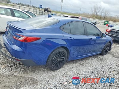 Trzecie zdjęcie samochodu z tyłu: 2025 TOYOTA CAMRY HYBRID SE VIN:4T1DAACK3SU101784 - miniatura