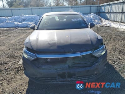 Piąte zdjęcie samochodu w środku: 2019 VOLKSWAGEN JETTA S VIN:3VWC57BUXKM022656 - miniatura
