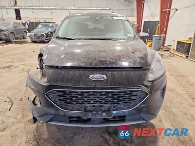 Piąte zdjęcie samochodu w środku: 2022 FORD ESCAPE SE VIN:1FMCU9G61NUB16626 - miniatura