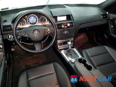 Zdjęcie 8 z 12 samochodu: 2009 MERCEDES-BENZ C 300 4MATIC VIN:WDDGF81X19R050511 - miniatura