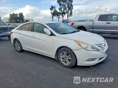 Czwarte zdjęcie samochodu z boku: 2013 HYUNDAI SONATA GLS VIN:5NPEB4AC9DH734712 - miniatura