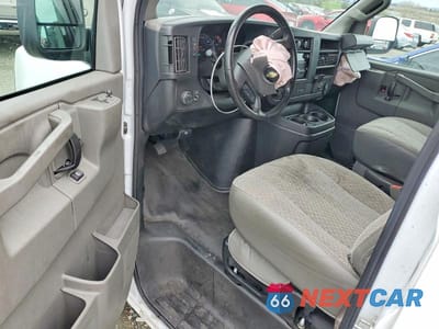 Zdjęcie 8 z 12 samochodu: 2023 CHEVROLET EXPRESS 2500 CARGO UTILITY / SERVICE VAN VIN:1GCWGAFP1P1213575 - miniatura
