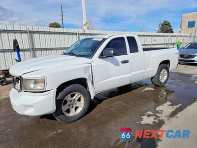 2010 DODGE DAKOTA SXT 1D7RW3BK2AS221147 - główne zdjęcie licytacji z USA - miniatura