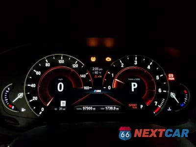 Zdjęcie 9 z 12 samochodu: 2018 BMW M550XI VIN:WBAJB9C5XJG464283 - miniatura