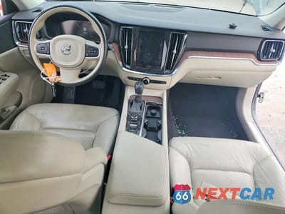 Zdjęcie 8 z 12 samochodu: 2021 VOLVO S60 T5 R-DESIGN VIN:7JR102FZXMG112163 - miniatura