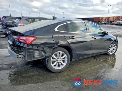 Trzecie zdjęcie samochodu z tyłu: 2019 CHEVROLET MALIBU LT VIN:1G1ZD5ST7KF160935 - miniatura
