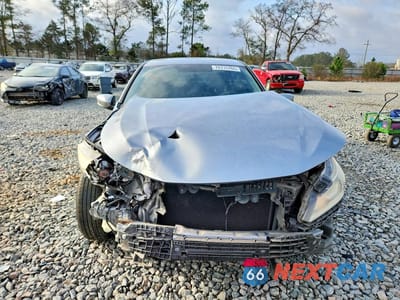 Piąte zdjęcie samochodu w środku: 2017 HONDA ACCORD LX VIN:1HGCR2F3XHA177226 - miniatura