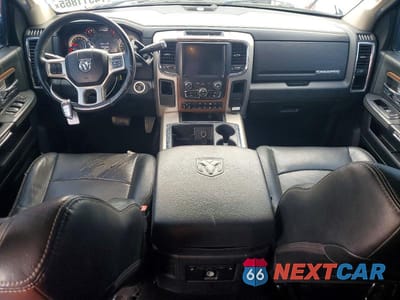 Zdjęcie 8 z 13 samochodu: 2015 RAM 3500 LARAMIE VIN:3C63RPJL4FG541486 - miniatura