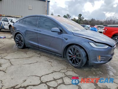 Czwarte zdjęcie samochodu z boku: 2020 TESLA MODEL X VIN:5YJXCDE20LF231834 - miniatura