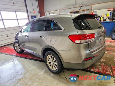 Drugie zdjęcie samochodu z przodu: 2017 KIA SORENTO LX VIN:5XYPGDA55HG212135 - miniatura