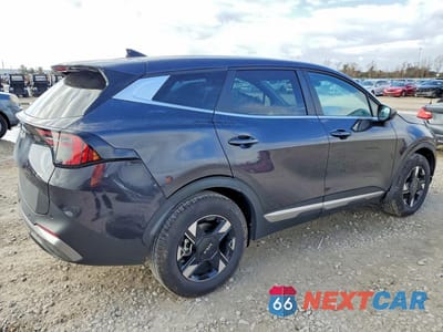 Trzecie zdjęcie samochodu z tyłu: 2026 KIA SPORTAGE LX VIN:5XYK2CDFXTG364623 - miniatura