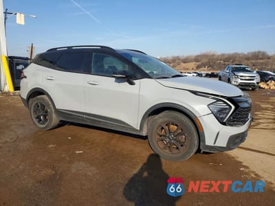 Czwarte zdjęcie samochodu z boku: 2023 KIA SPORTAGE X-PRO PRESTIGE VIN:5XYK7CAFXPG053947 - miniatura