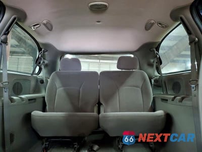 Zdjęcie 10 z 13 samochodu: 2001 CHRYSLER TOWN & COUNTRY EX VIN:2C4GP74L61R407500 - miniatura