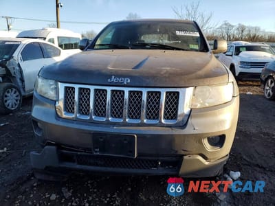 Piąte zdjęcie samochodu w środku: 2012 JEEP GRAND CHEROKEE LAREDO VIN:1C4RJFAG9CC244767 - miniatura