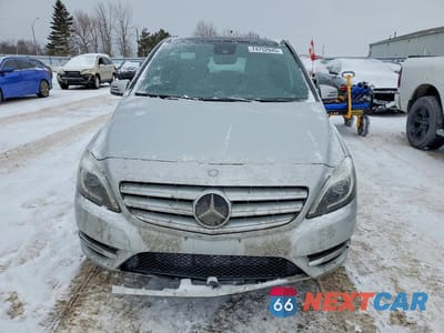 Piąte zdjęcie samochodu w środku: 2013 MERCEDES-BENZ B250 VIN:WDDMH4EB2DJ178736 - miniatura