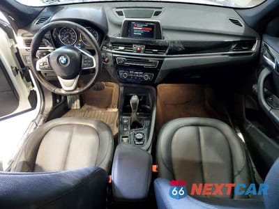 Zdjęcie 8 z 13 samochodu: 2018 BMW X1 XDRIVE28I VIN:WBXHT3C35J5K23370 - miniatura