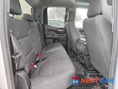 Zdjęcie 10 z 12 samochodu: 2021 CHEVROLET SILVERADO C1500 VIN:1GCRWAEK7MZ371776 - miniatura