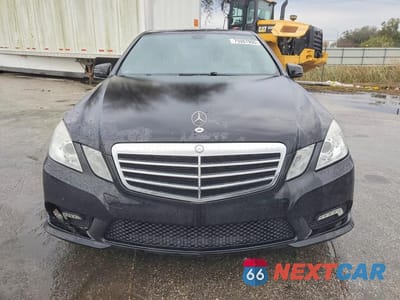 Piąte zdjęcie samochodu w środku: 2011 MERCEDES-BENZ E 350 VIN:WDDHF5GB3BA320325 - miniatura