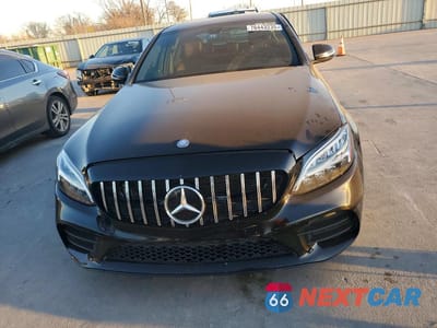 Piąte zdjęcie samochodu w środku: 2019 MERCEDES-BENZ C 300 VIN:WDDWF8DB2KR482607 - miniatura