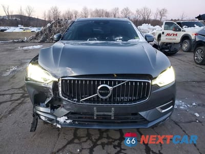 Piąte zdjęcie samochodu w środku: 2019 VOLVO XC60 T5 INSCRIPTION VIN:LYV102RL4KB247184 - miniatura
