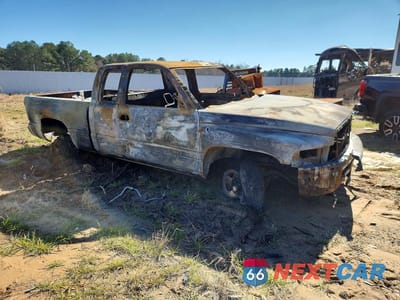 Czwarte zdjęcie samochodu z boku: 1999 DODGE RAM 1500 VIN:3B7HC13Y9XG246956 - miniatura