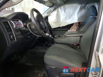 Zdjęcie 7 z 12 samochodu: 2018 RAM 2500 ST VIN:3C6UR5CJ8JG253760 - miniatura