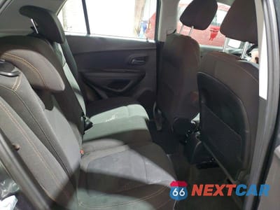 Zdjęcie 10 z 11 samochodu: 2020 CHEVROLET TRAX LS VIN:3GNCJNSB5LL167667 - miniatura