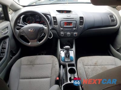 Zdjęcie 8 z 12 samochodu: 2017 KIA FORTE LX VIN:3KPFK4A78HE111745 - miniatura
