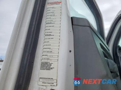 Zdjęcie 10 z 10 samochodu: 2016 KENWORTH T680 SEMI TRUCK VIN:1XKYA48X5GJ496690 - miniatura