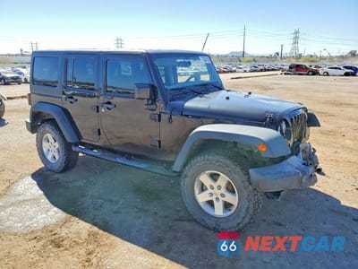Czwarte zdjęcie samochodu z boku: 2015 JEEP WRANGLER UNLIMITED SPORT VIN:1C4BJWDG5FL638994 - miniatura