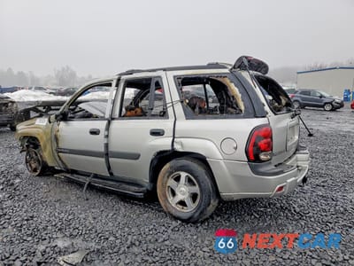 Drugie zdjęcie samochodu z przodu: 2004 CHEVROLET TRAILBLAZER LS VIN:1GNDT13S142272229 - miniatura