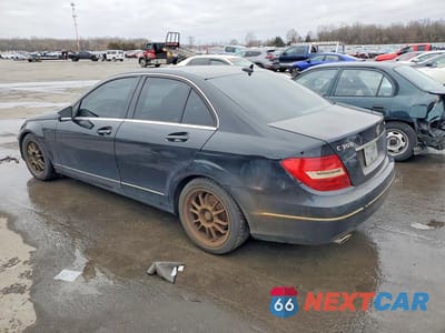 Drugie zdjęcie samochodu z przodu: 2013 MERCEDES-BENZ C 300 4MATIC VIN:WDDGF8ABXDR269612 - miniatura