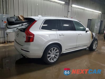 Trzecie zdjęcie samochodu z tyłu: 2017 VOLVO XC90 T6 VIN:YV4A22PLXH1149545 - miniatura