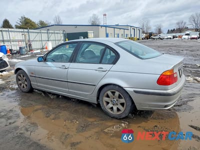 Drugie zdjęcie samochodu z przodu: 2001 BMW 325 I VIN:WBAAV33421FU87428 - miniatura