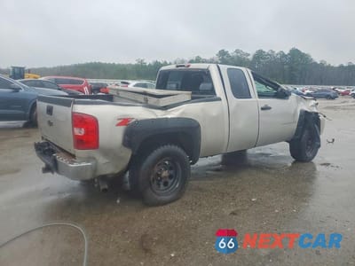 Trzecie zdjęcie samochodu z tyłu: 2008 CHEVROLET SILVERADO K1500 VIN:2GCEK19J881305764 - miniatura