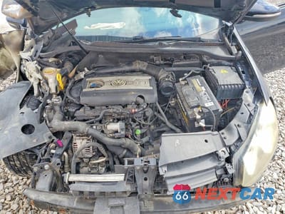 Zdjęcie 12 z 14 samochodu: 2010 VOLKSWAGEN GTI VIN:WVWGV7AJ8AW345842 - miniatura