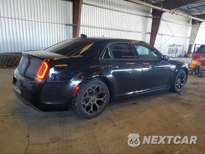 Trzecie zdjęcie samochodu z tyłu: 2016 CHRYSLER 300 S VIN:2C3CCABG7GH269868 - miniatura