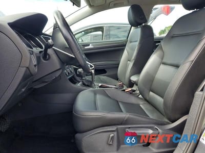 Zdjęcie 7 z 12 samochodu: 2018 VOLKSWAGEN GOLF SPORTWAGEN S VIN:3VWD17AU3JM758905 - miniatura