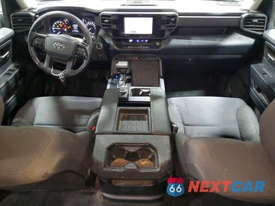 Zdjęcie 8 z 13 samochodu: 2023 TOYOTA TUNDRA CREWMAX SR VIN:5TFLA5DB9PX064168 - miniatura