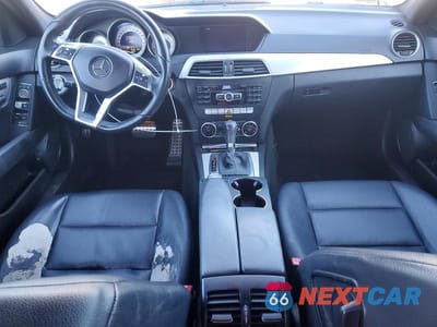 Zdjęcie 8 z 11 samochodu: 2014 MERCEDES-BENZ C 300 4MATIC VIN:WDDGF8AB3ER307795 - miniatura