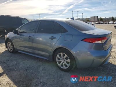 Drugie zdjęcie samochodu z przodu: 2021 TOYOTA COROLLA LE VIN:5YFEPMAE8MP218007 - miniatura