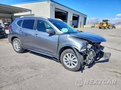 Czwarte zdjęcie samochodu z boku: 2019 NISSAN ROGUE SV VIN:5N1AT2MTXKC723959 - miniatura