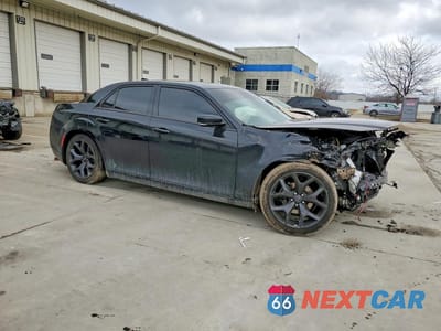 Czwarte zdjęcie samochodu z boku: 2022 CHRYSLER 300 S VIN:2C3CCABG2NH158707 - miniatura